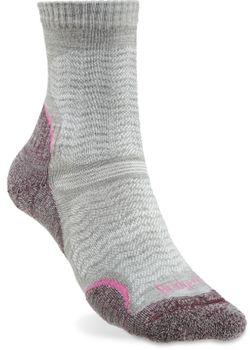 Bridgedale Hike Ultra Light T2 Performance Wmn's Crew Sock Aubergine - An ultra-light cushioned womenâ€™s specific fit sock designed for long-distance hot weather adventures