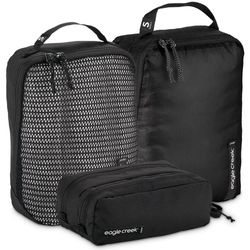 Eagle Creek Pack−It Overnight Set Black − Packing set to keep clothes and toiletries organized on any overnight getaway